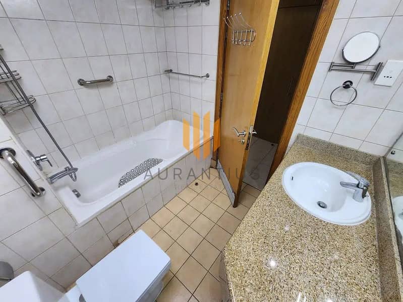 Spacious|Community and Garden View|Near Metro - Image 9