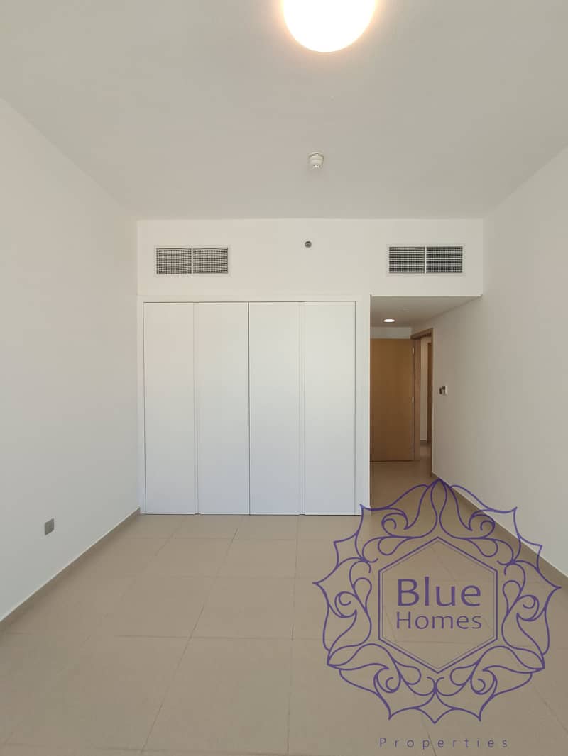 Spacious Luxury 3bhk apartment | Maid room | Store room