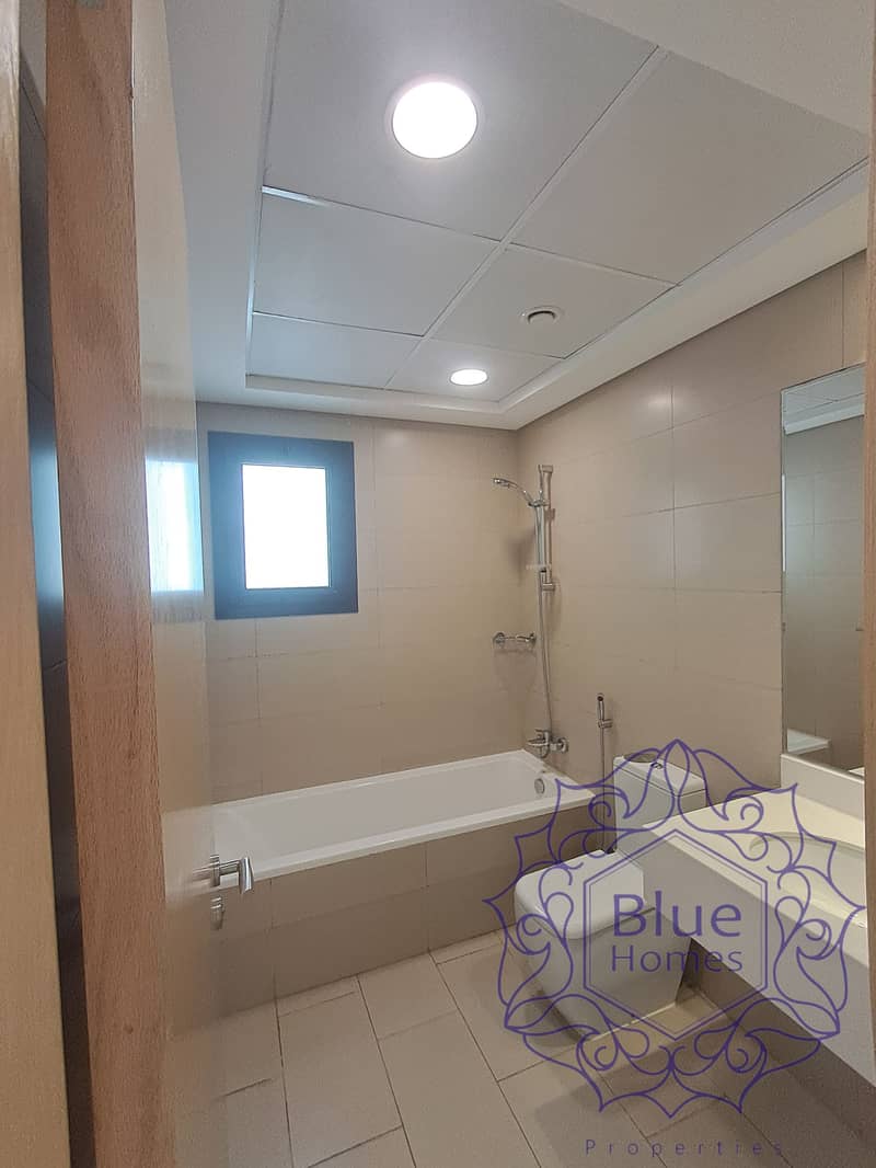 Spacious Luxury 3bhk apartment | Maid room | Store room