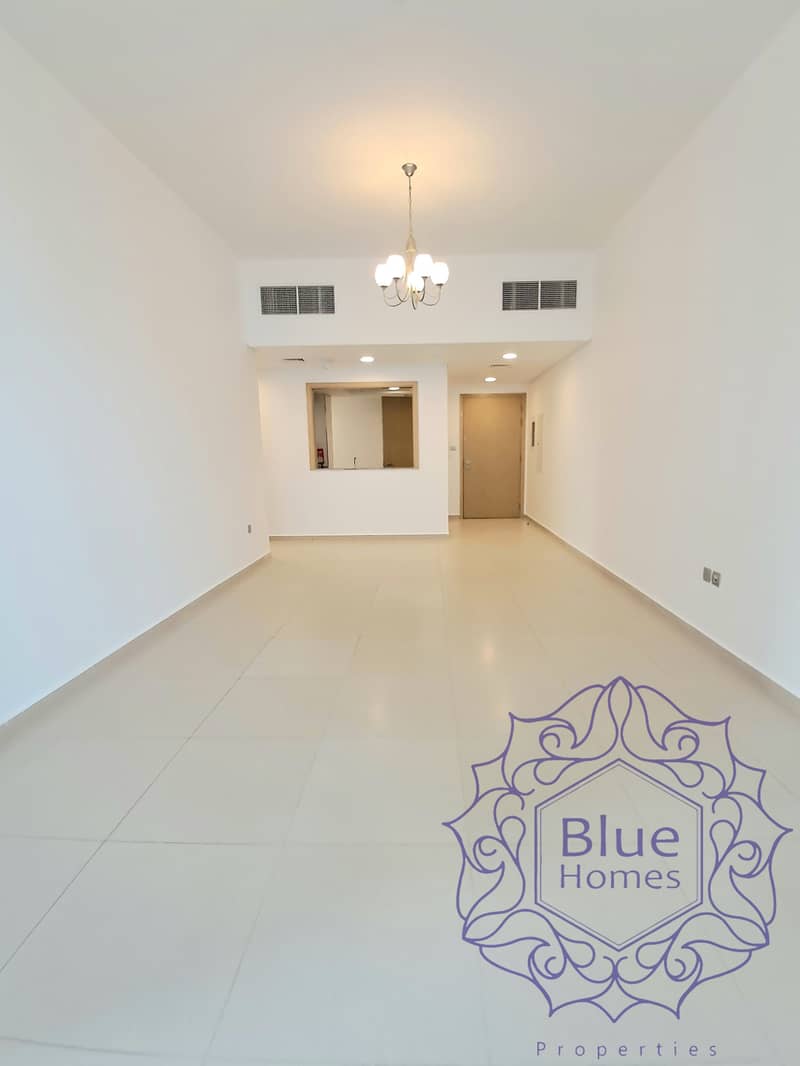 Spacious Luxury 3bhk apartment | Maid room | Store room