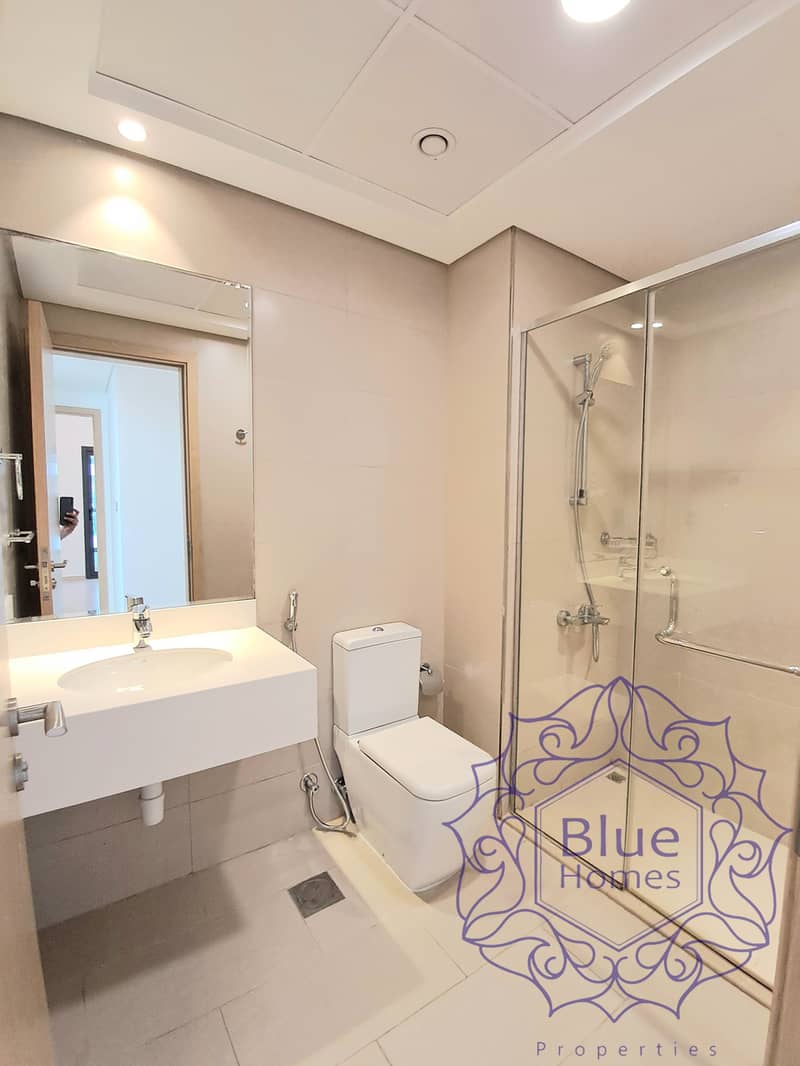 Spacious Luxury 3bhk apartment | Maid room | Store room - Image 9