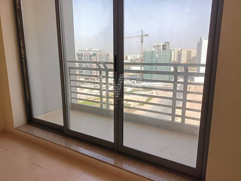 Spacious | With Balcony | Vacant on Transfer