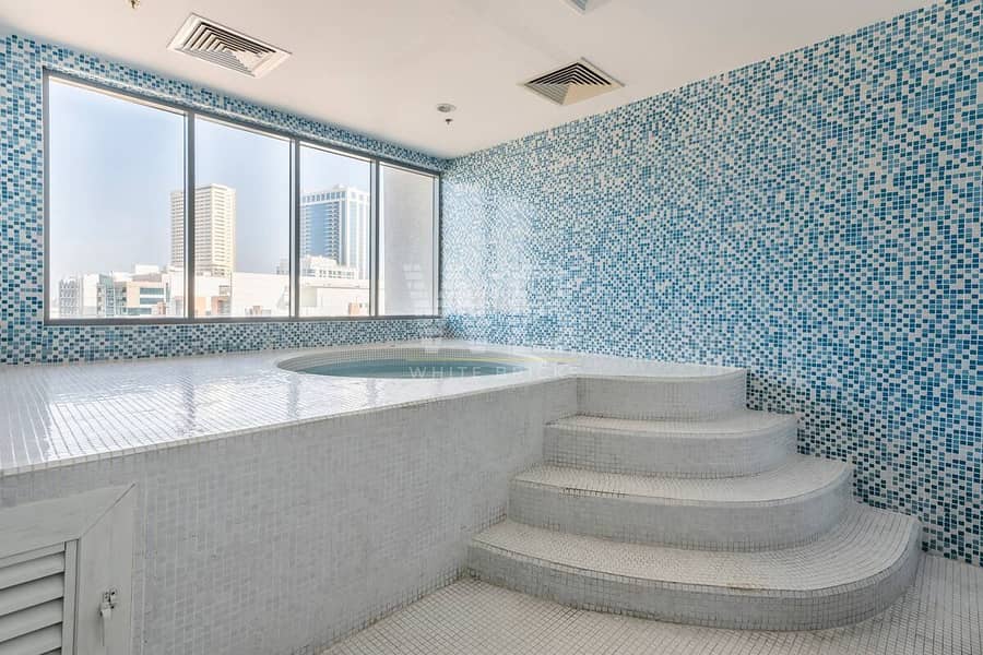 Spacious | With Balcony | Vacant on Transfer - Image 14