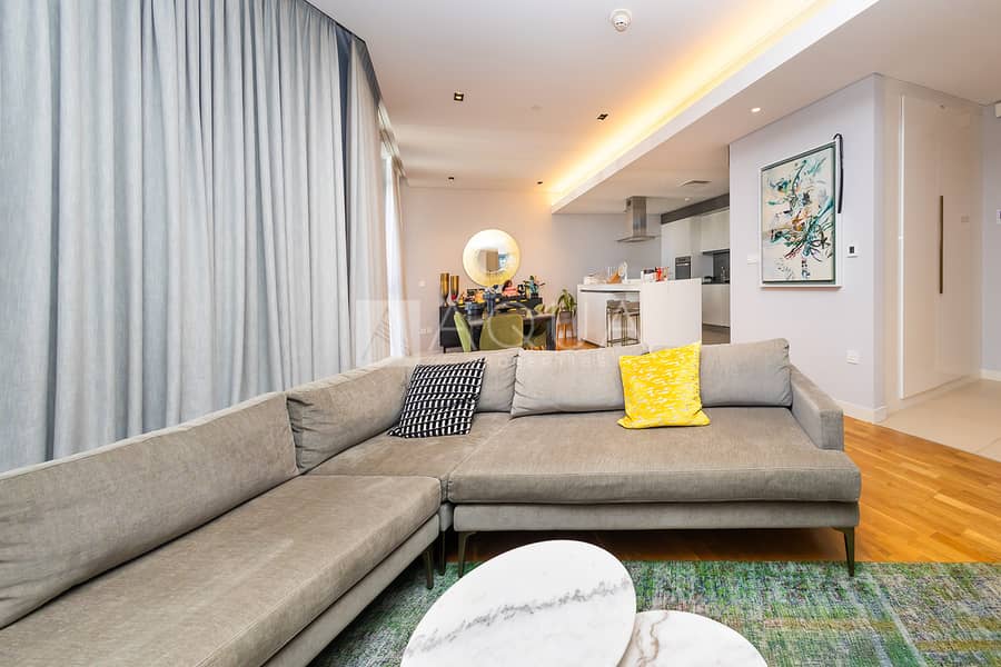 EXCLUSIVE l 2 Beds l Italian Furniture