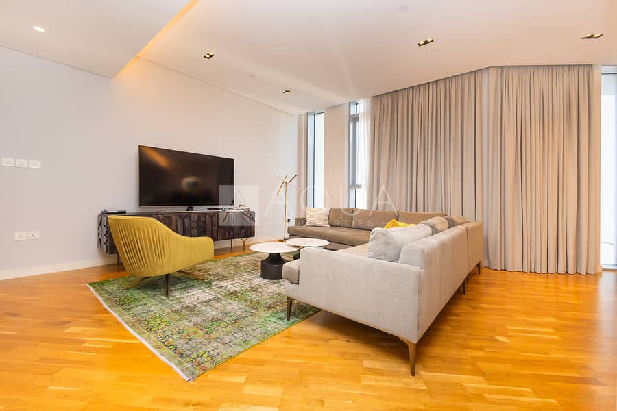 EXCLUSIVE l 2 Beds l Italian Furniture