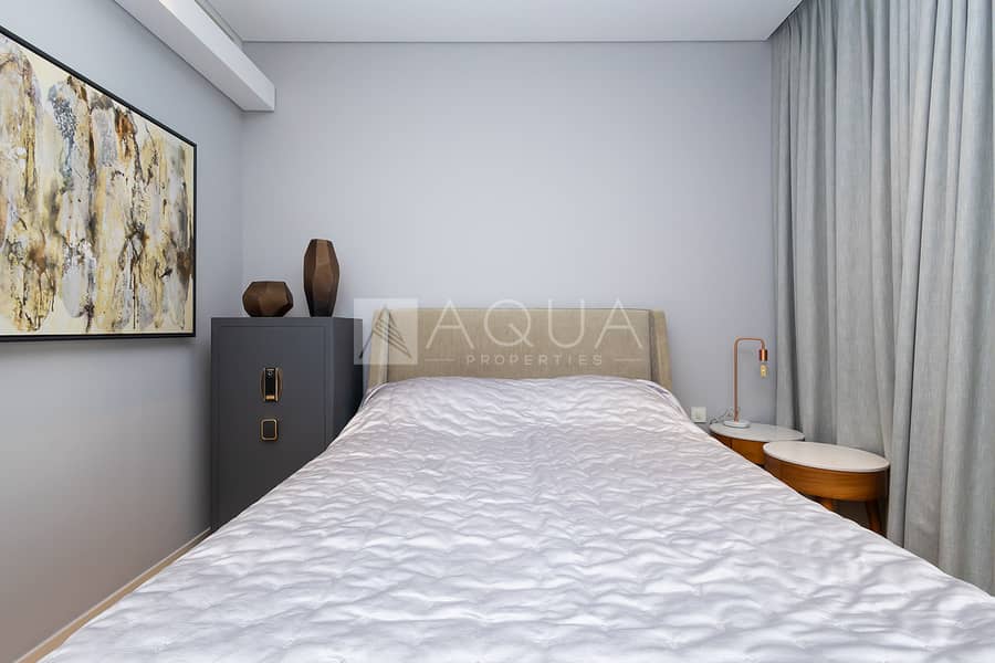 EXCLUSIVE l 2 Beds l Italian Furniture - Image 9