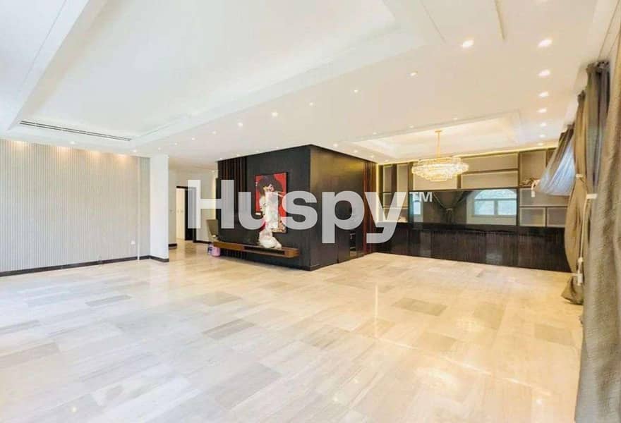 Upgraded | Vacant | 5BR Villa with Pool