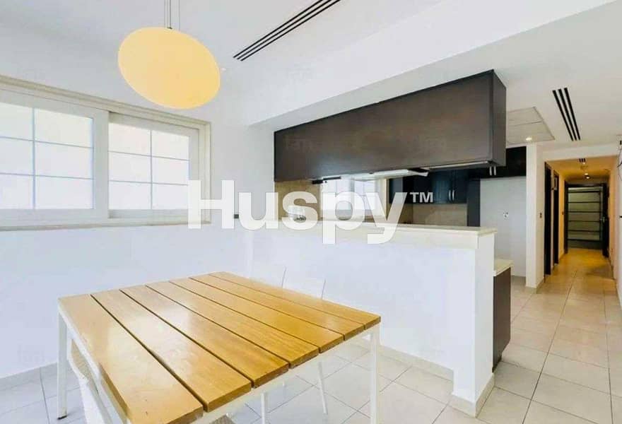 Upgraded | Vacant | 5BR Villa with Pool - Image 6