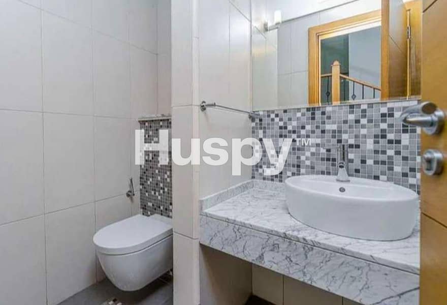 Upgraded | Vacant | 5BR Villa with Pool - Image 11