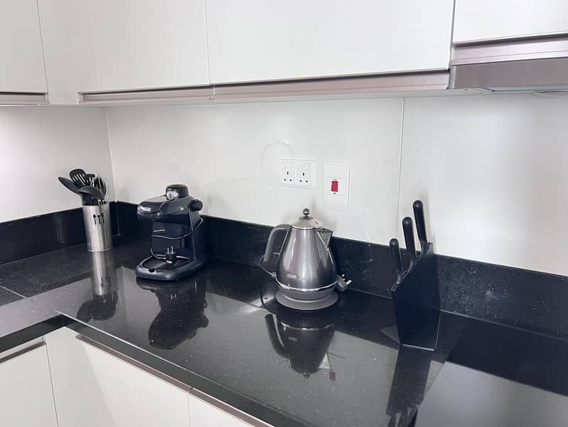 Fully Furnished 2 Bed | Pool View | Meera Tower - Image 15