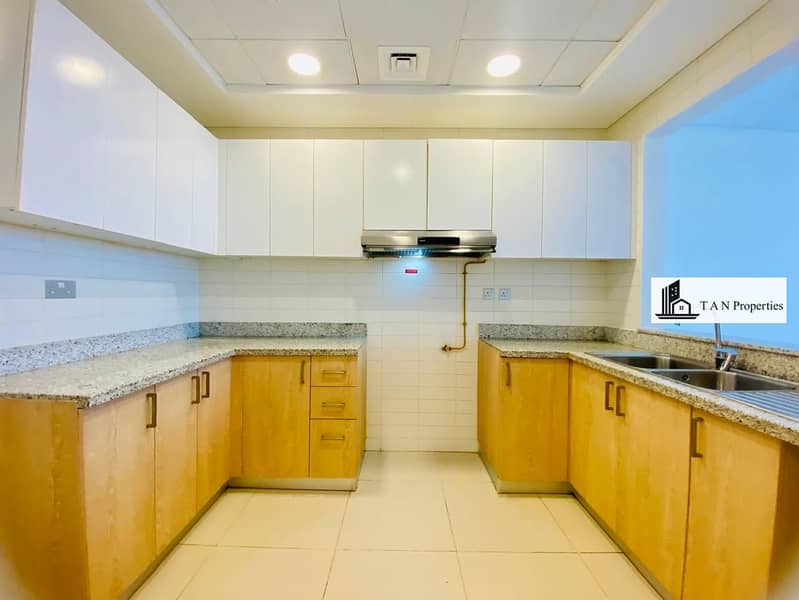 Spacious 2BR Apartment with Modern Amenities - Image 13