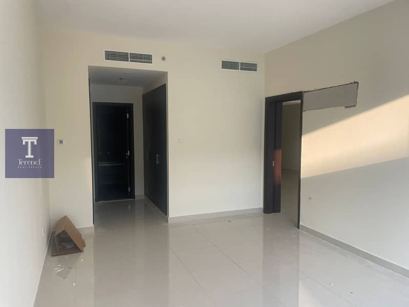 Massive One bedroom | ready to move in | Vacant