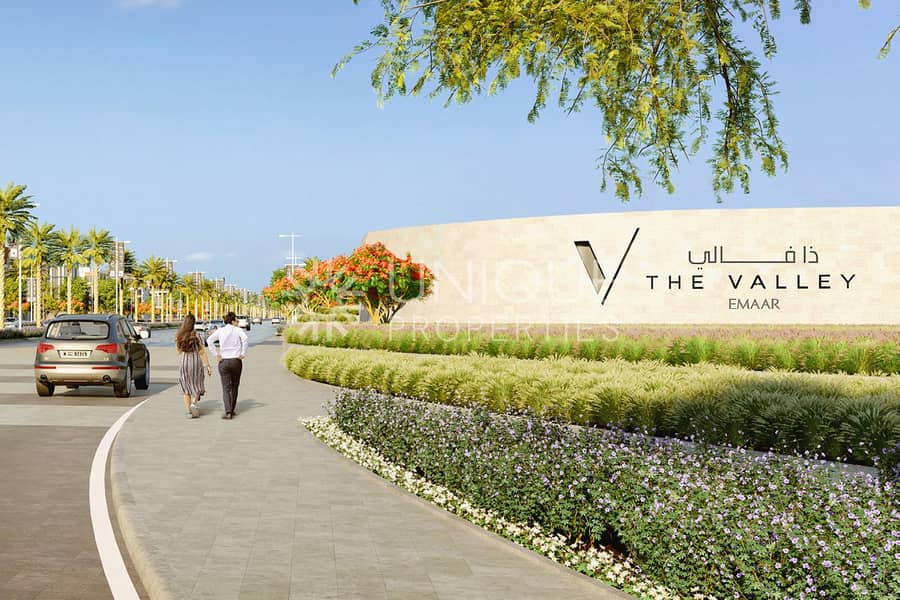 Park and Lagoon Facing | Premium Location - Image 11