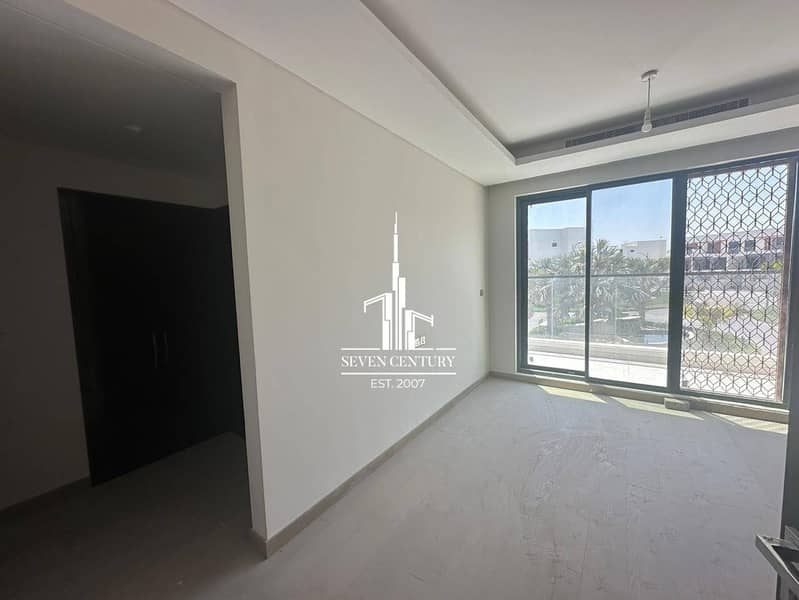 Brand New 6+Maid |Walking Distance To Golf Trump