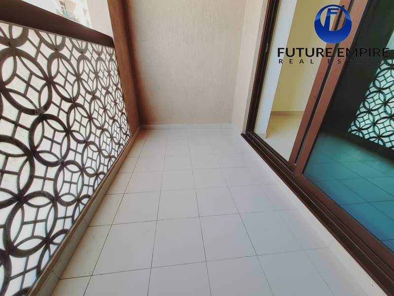 Beautiful 2BHK With Kitchen Appliances % Ready To Move