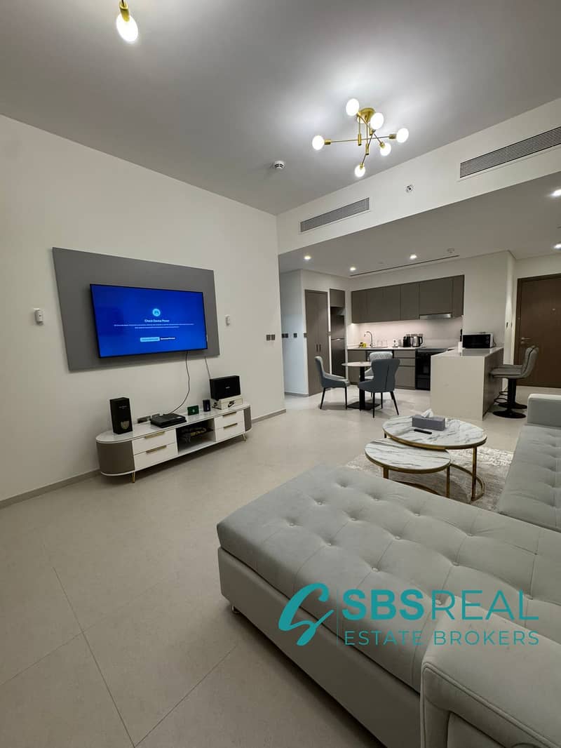 Spacious | Skyscrapers View | Ready to Move In