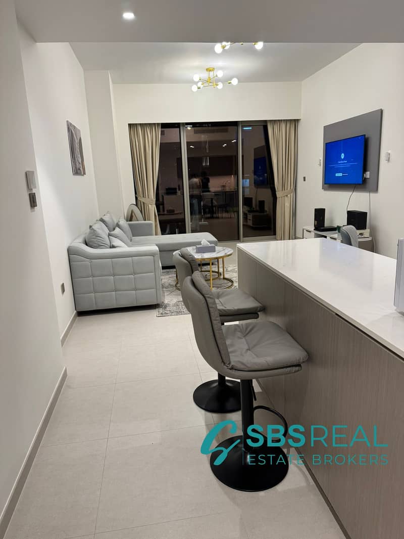 Spacious | Skyscrapers View | Ready to Move In