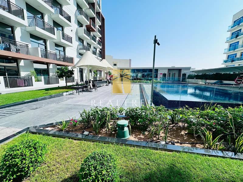 MOVE-IN READY | HIGH FLOOR | PRIME LOCATION