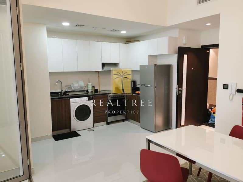 MOVE-IN READY | HIGH FLOOR | PRIME LOCATION - Image 8