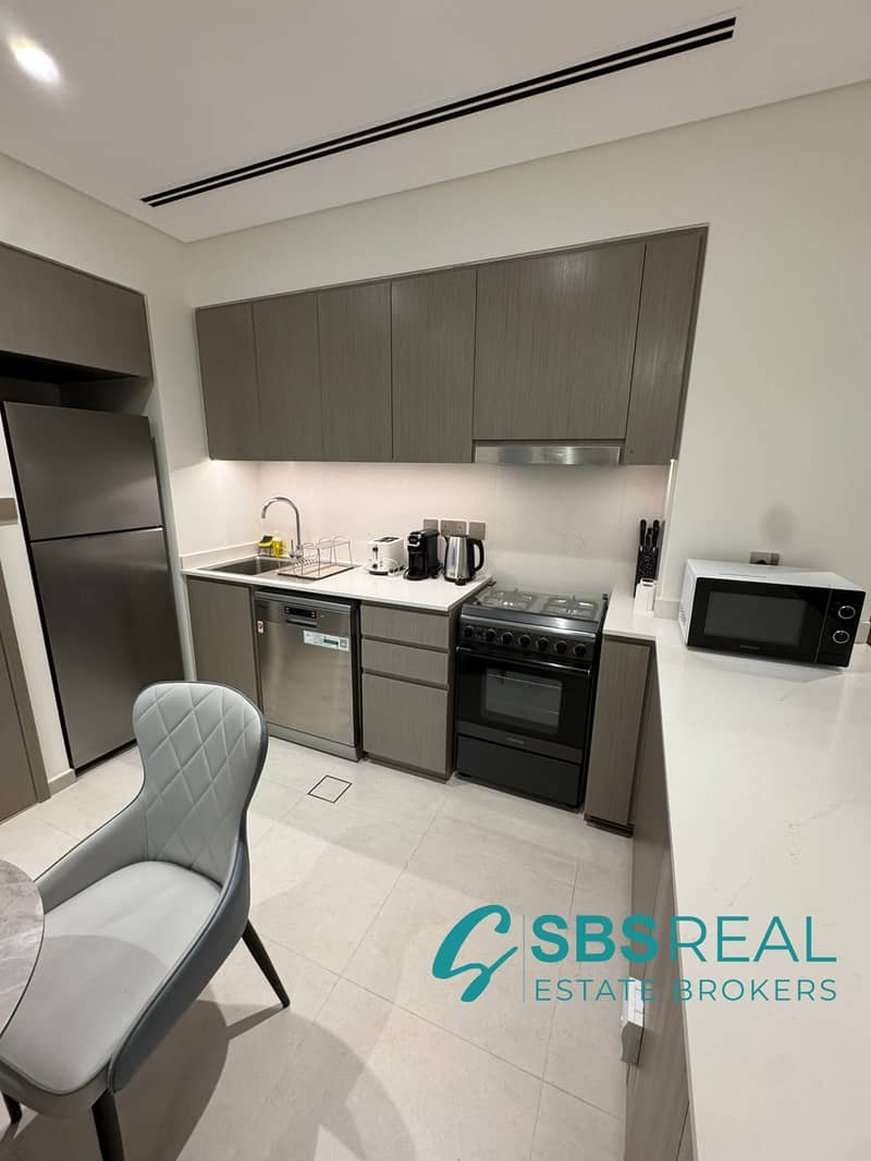 Spacious | Skyscrapers View | Ready to Move In - Image 7