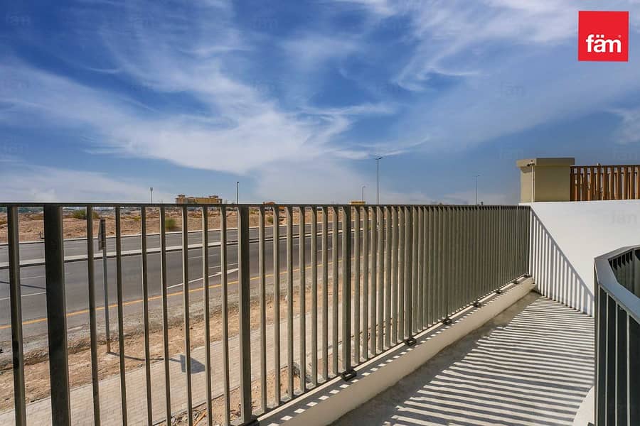 Spacious | Duplex | Vacant | Negotiable - Image 15