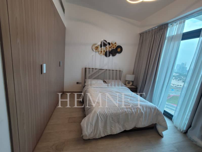 Furnished Luxury | High Floor | Vacant - Image 9