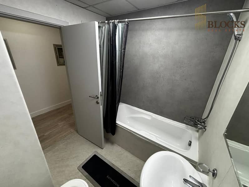 EXCLUSIVE | STUDIO W/ BALCONY | UPGRADED - VACANT