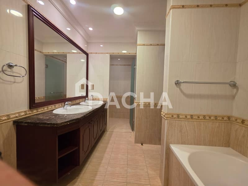 Vacant | Unfurnished | Spacious - Image 8