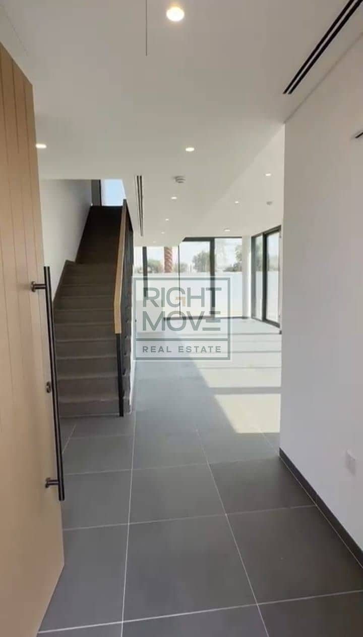 4-BEDROOM VILLA FOR RENT | SINGLE ROW |SIDE GARDEN