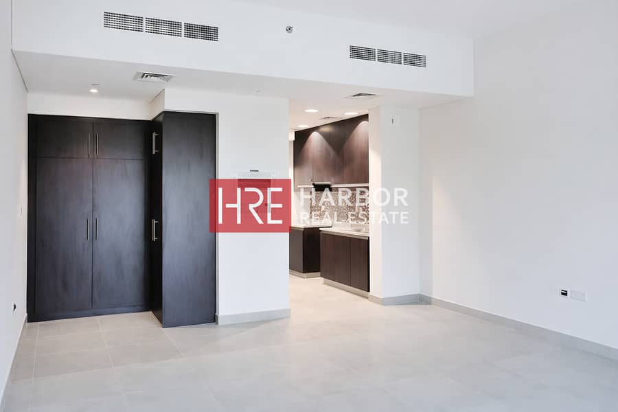 Spacious Studio | Ready to Move In | With Balcony