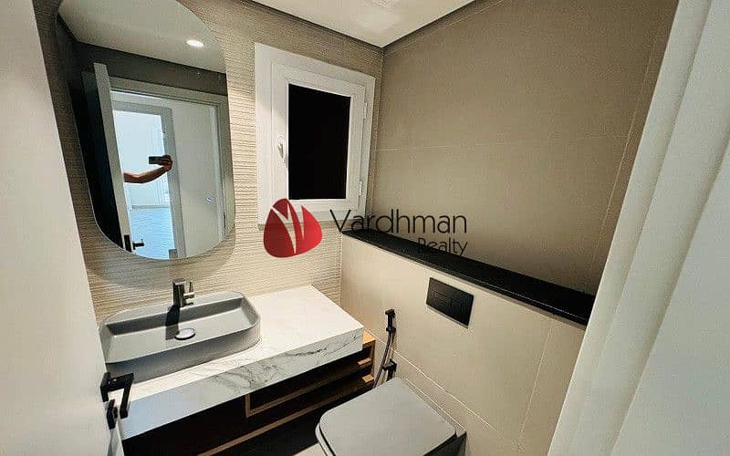 SPACIOUS | HIGH ROI | PRIME LOCATION - Image 8