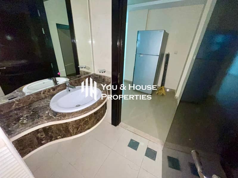 Modern 3-Bedroom Villa | With Fitted Kitchen I Stylish Finishes - Prime Location - Image 9