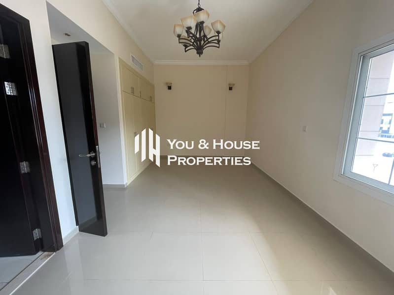 Modern 3-Bedroom Villa | With Fitted Kitchen I Stylish Finishes - Prime Location - Image 18