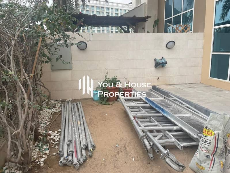 Modern 3-Bedroom Villa | With Fitted Kitchen I Stylish Finishes - Prime Location - Image 30