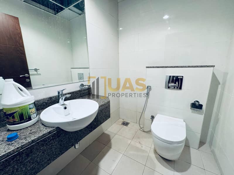 Spacious 3bhk | Close to Beach | Prime Location - Image 9