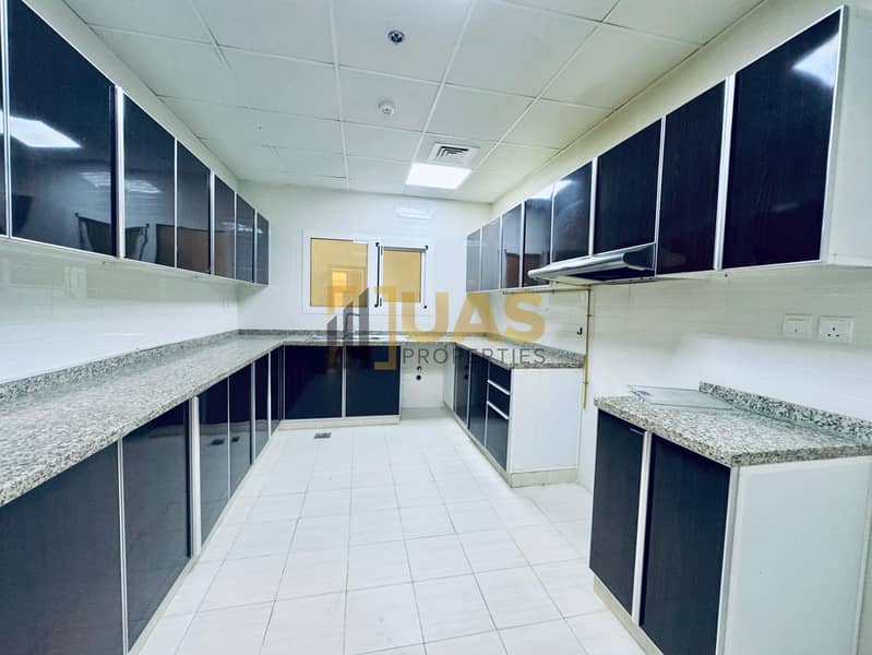 Spacious 3bhk | Close to Beach | Prime Location - Image 22