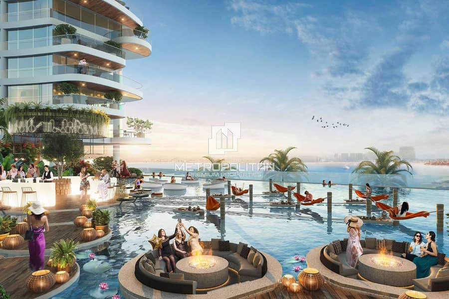 Luxurious Beachfront with Stunning Marina Views - Image 10