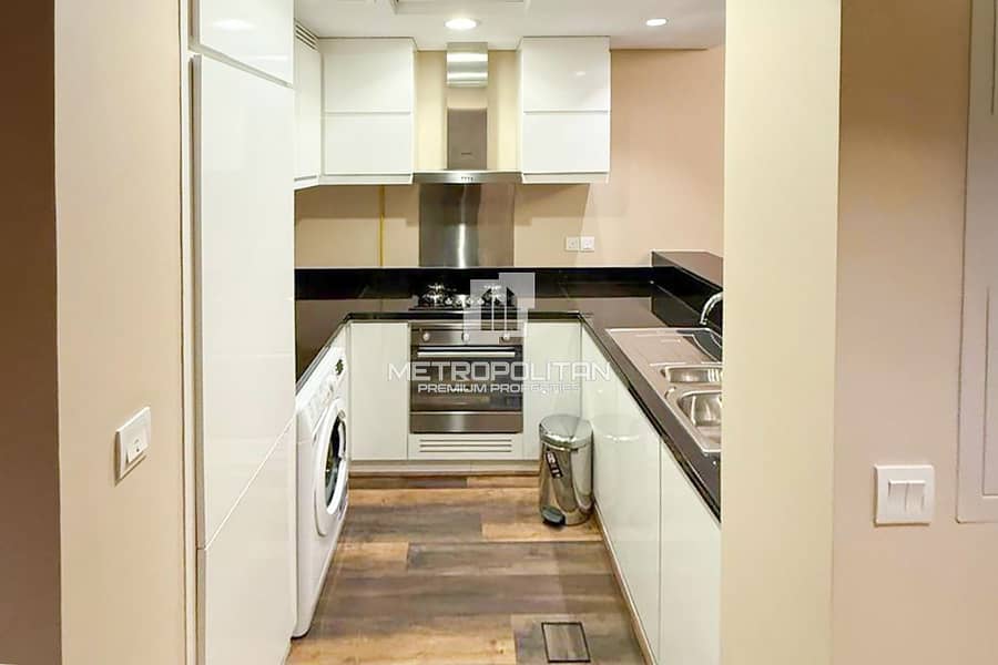 Bright Furnished Unit| Pool View| Spacious Balcony