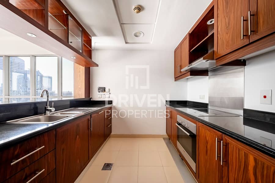 Stunning High Floor Unit | Ready to Move In - Image 10