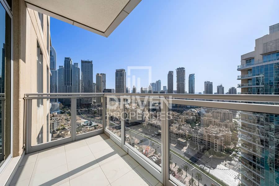 Stunning High Floor Unit | Ready to Move In - Image 12