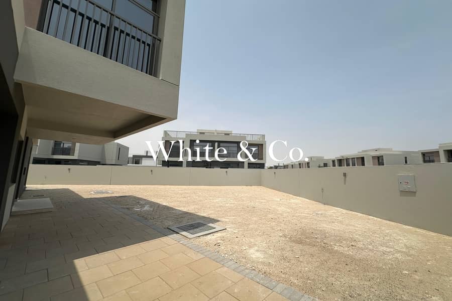 Semi-detached Villa | Rooftop | Large Plot