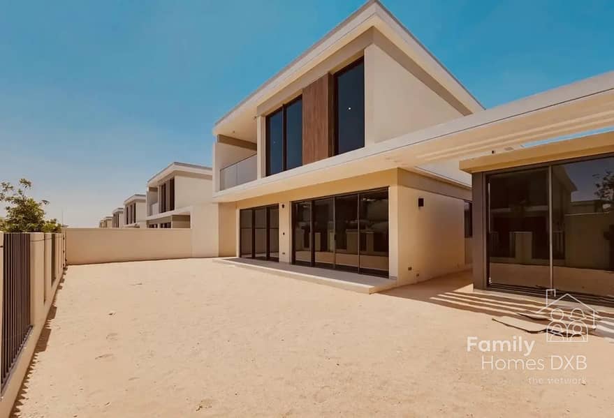 Good location | Internal | Open kitchen - Image 8