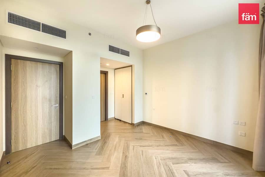 Vacant I Presitine Condition I Beautiful Views