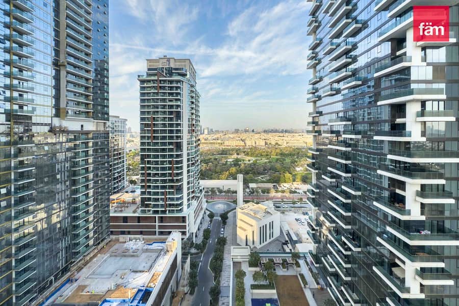 Vacant I Presitine Condition I Beautiful Views - Image 17