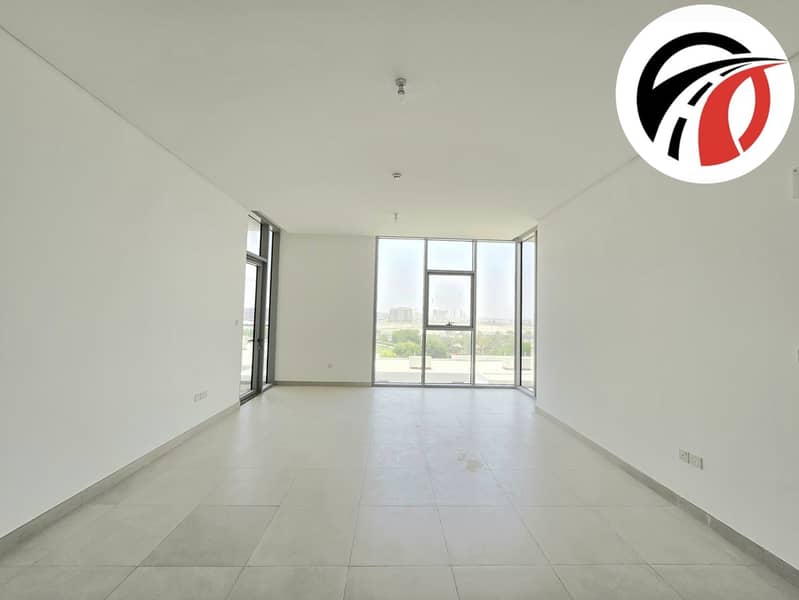 Spacious Apartment ! Pool Facing ! With All Aminities ! Read to move