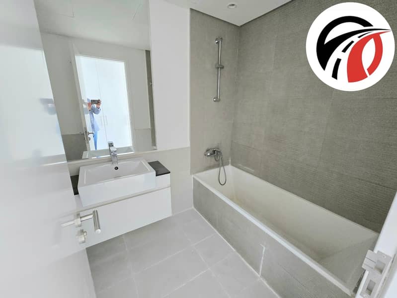 Spacious Apartment ! Pool Facing ! With All Aminities ! Read to move - Image 8