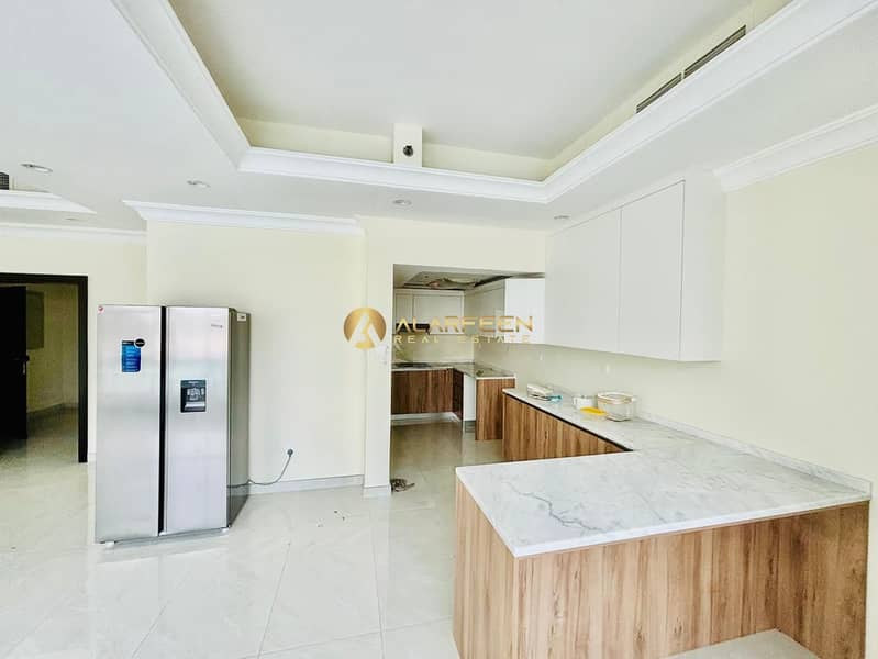 Community View | Prime Location | Spacious Unit - Image 17