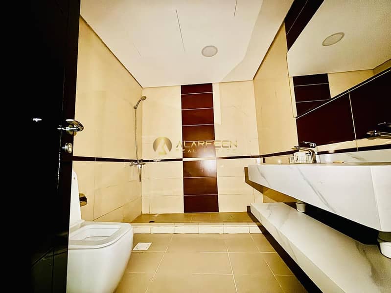 Community View | Prime Location | Spacious Unit - Image 22