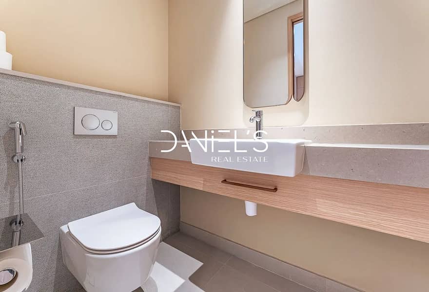 Direct Mall Access | City View | Best Priced Vida - Image 11