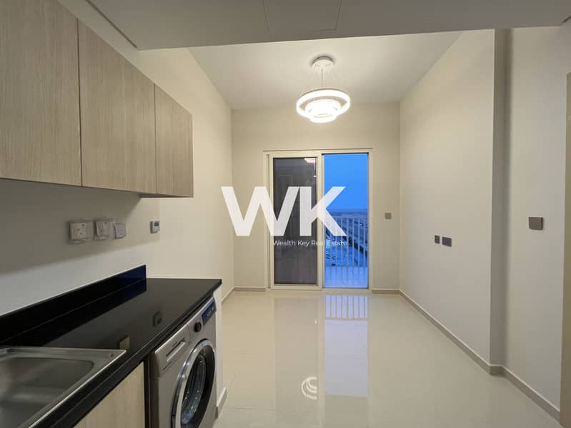 Brand New 1BR/Equipped kitchen /Ready to movein